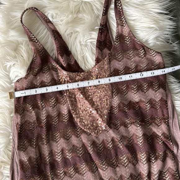 A n t h r o p o l o g i e • Tiny sequin going out tunic top - Picture 8 of 9